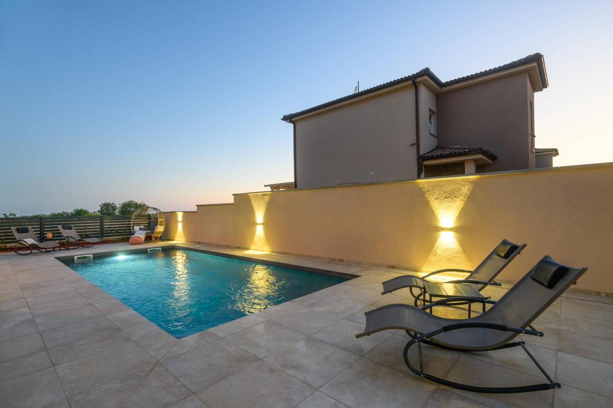 Villa Brionika Mit Pool วอดิยัน ภายนอก รูปภาพ